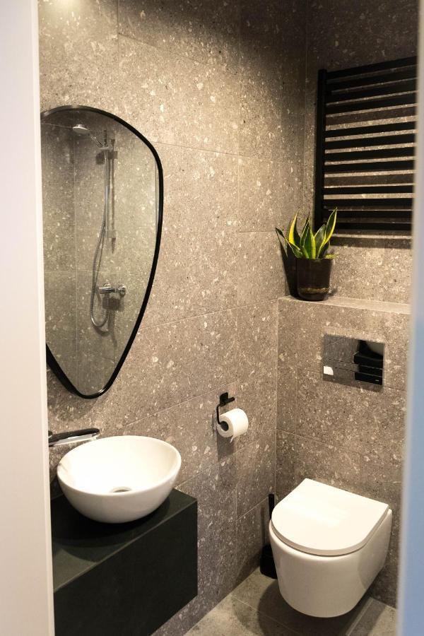 Uniejow Apartments Bagian luar foto