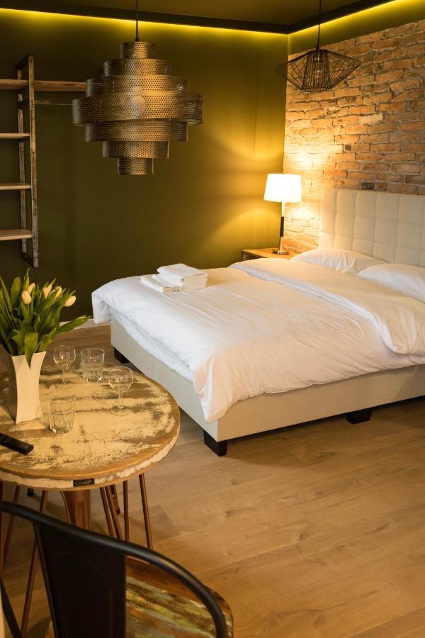 Uniejow Apartments Bagian luar foto